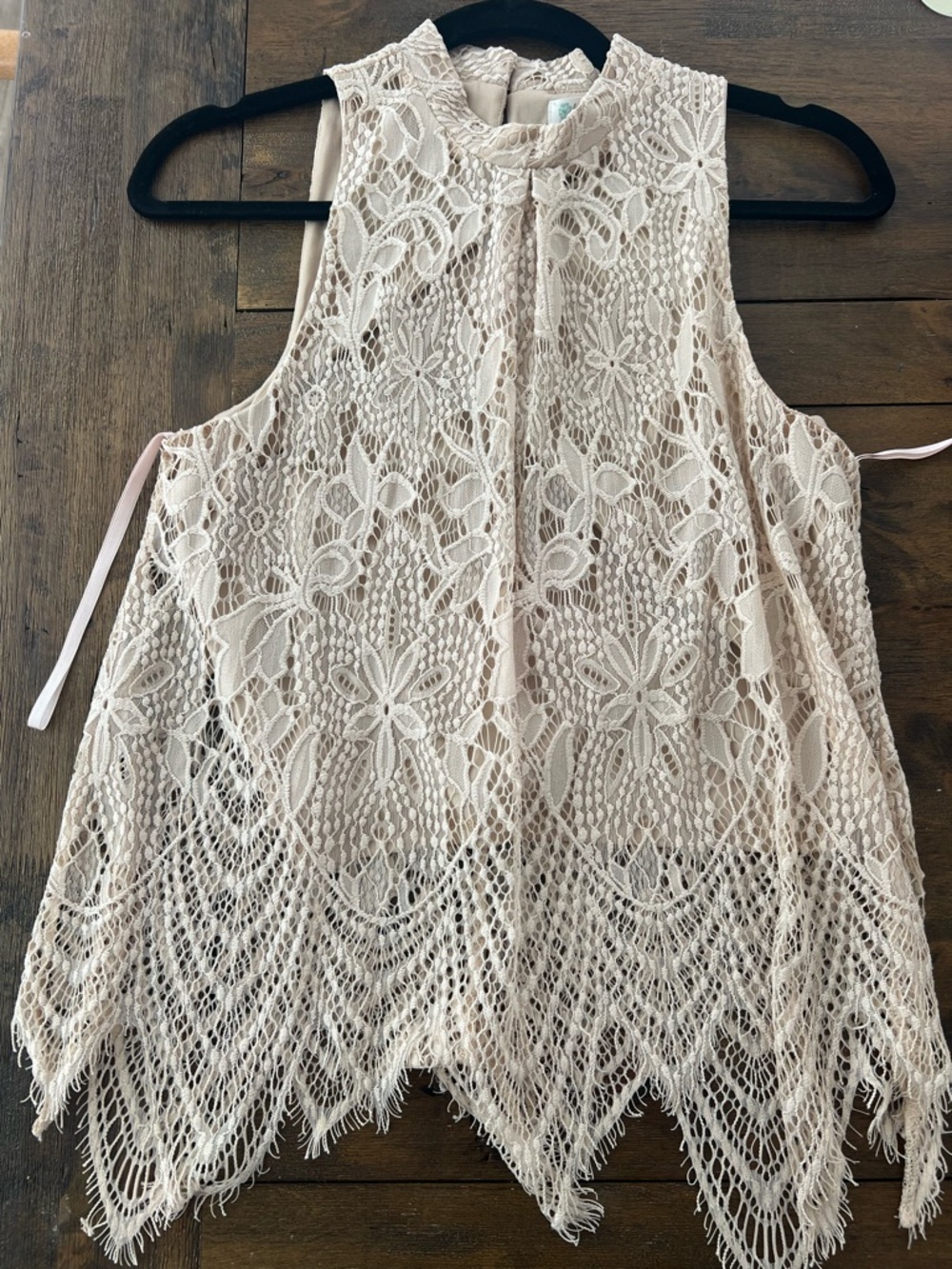 love, Fire Lace Shell in Soft Beige